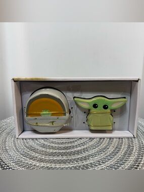 Disney Star Wars Baby Yoda and The Frog Salt and Pepper Shakers NWT